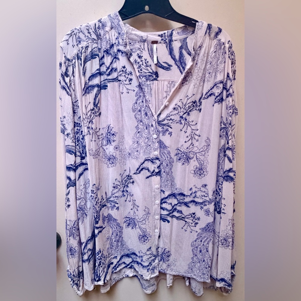 Free People Metallic Blooms Blouse. Size: Small - Picture 11 of 16